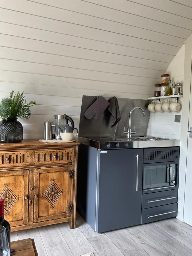 Secluded Cosy Luxury Pod With Wood Fired Hot Tub
