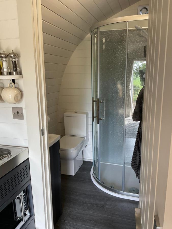 Luxury tent Secluded Cosy Luxury Pod With Wood Fired Hot Tub
