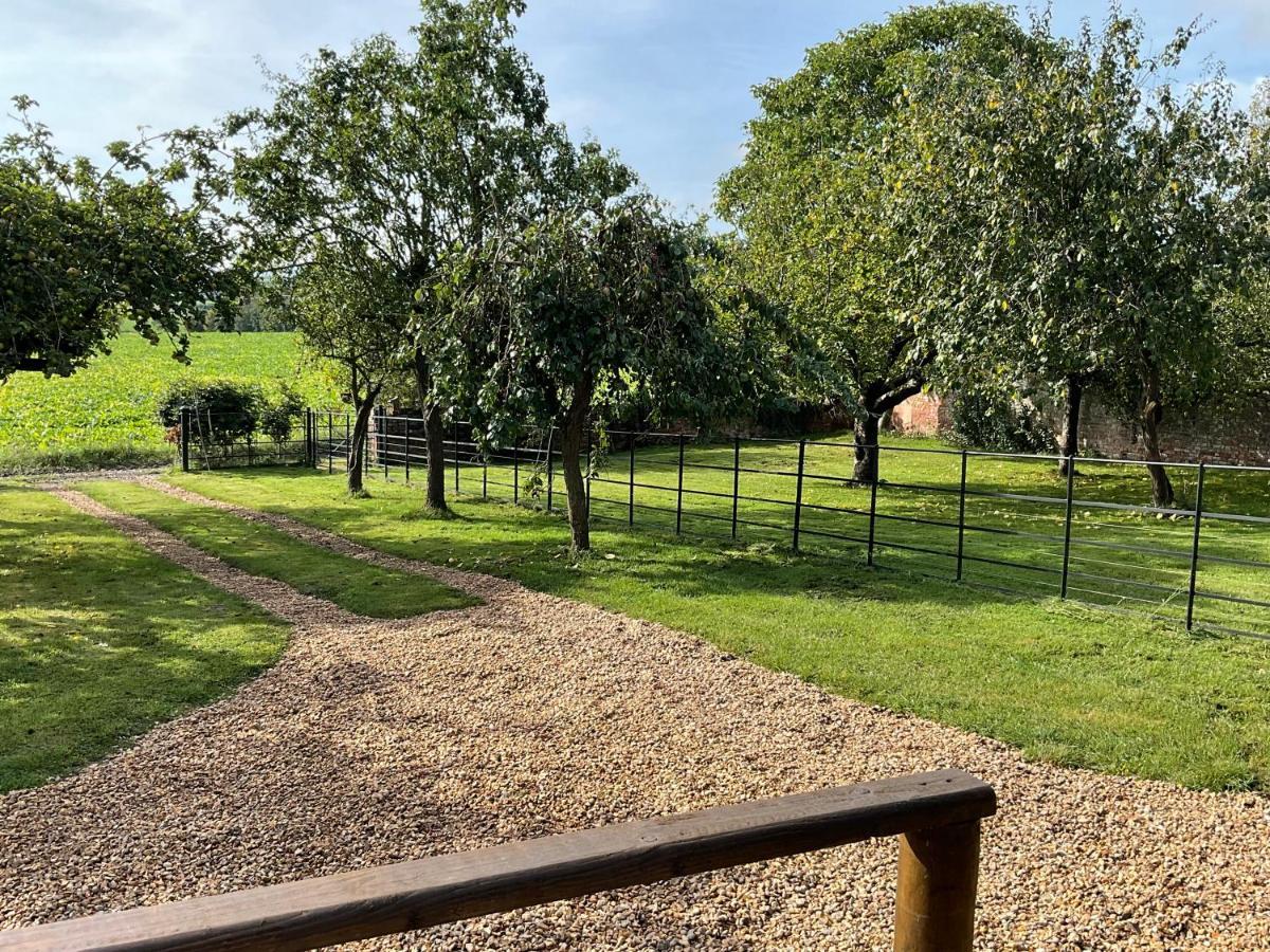 Secluded Cosy Luxury Pod With Wood Fired Hot Tub * Shrewsbury